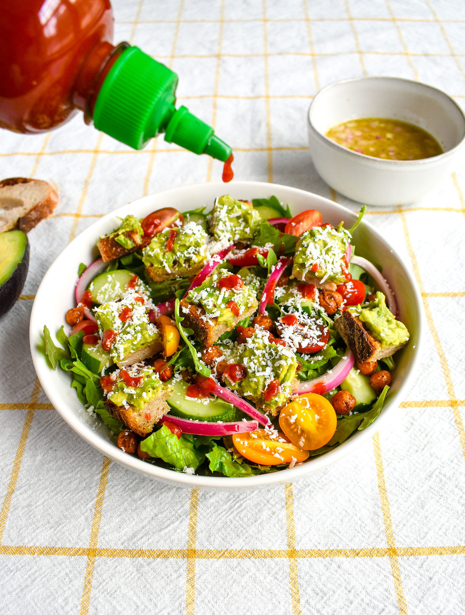 Avocado salad with Sriracha